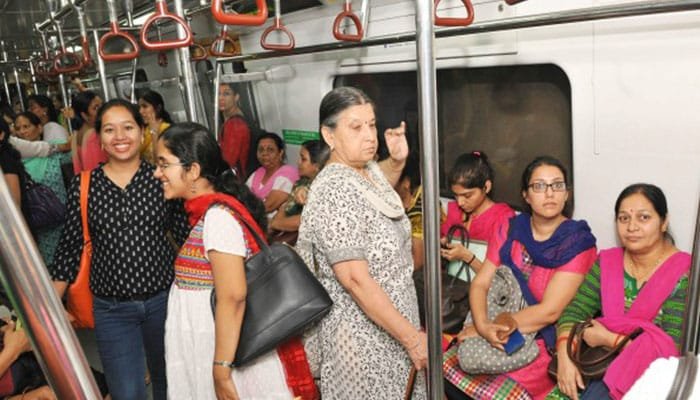 दिल्ली मेट्रो में होगी महिलाओं के लिए यात्रा फ्री दिल्ली मेट्रो में होगी महिलाओं के लिए यात्रा फ्री