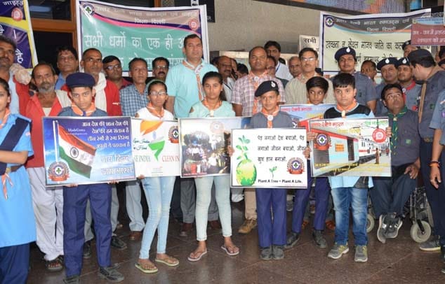 उत्तर रेलवे ने पर्यावरण दिवस पर निकाली जागरुकता रैली उत्तर रेलवे ने पर्यावरण दिवस पर निकाली जागरुकता रैली