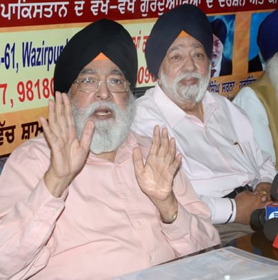 गुरुद्वारा चुनाव में बांटने के लिए आई नगदी बरामद, गरमाई सियासत