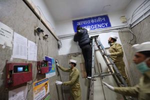 निरंकारी मिशन के 3.5 लाख स्वयंसेवकों ने पकड़ी झाडू़, की सफाई