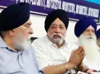 दिल्ली गुरुद्वारा कमेटी के कथित घोटालों की जांच करेगा अकाल तख्त