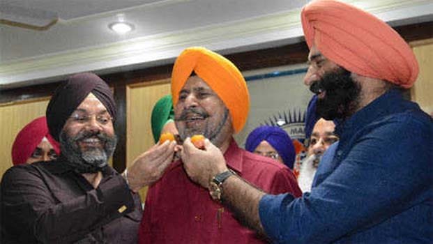 दिल्ली गुरुद्वारा कमेटी के कथित घोटालों की जांच करेगा अकाल तख्त