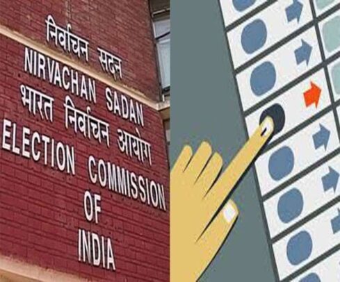 चुनाव आयोग : दस्ताना पहनकर वोट डालेंगे मतदाता, दो गज की दूरी जरूरी