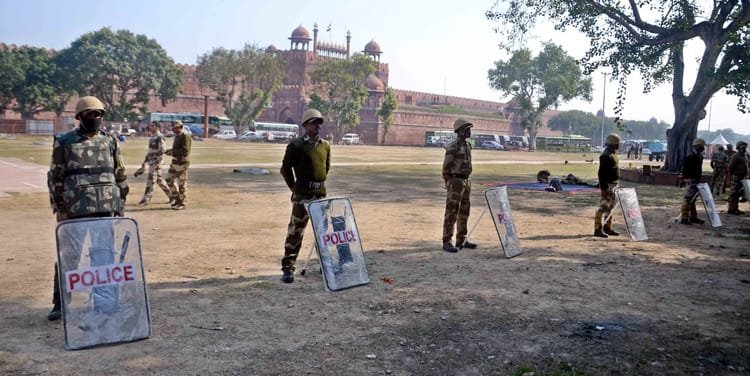 चक्का जाम: दिल्ली में सुरक्षा के कड़े इंतजाम, 10 मेट्रो स्टेशन बंद रखे