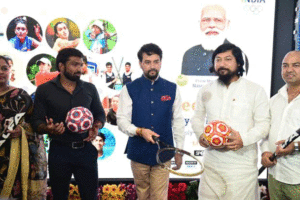 खेल मंत्री अनुराग ठाकुर ने ओलंपिक दिग्गजों के भारतीय दल का उत्साहवर्धन किया