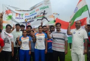 ओलंपिक खिलाड़ी गुरजीत और निशा का drm प्रयागराज ने किया सम्मानित