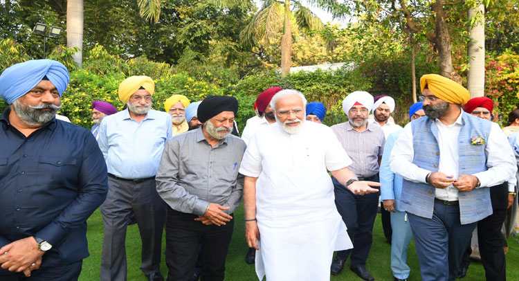 सिखों विद्वानों व विशेषज्ञों ने की प्रधानमंत्री मोदी से मुलाकात