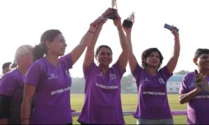रेलवे अधिकारियों की पत्नियों ने लगाई दौड़, जीता इनाम