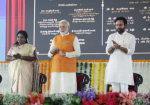 PM मोदी ने तेलंगाना में की तोहफों की बारिश, विकास परियोजनाओं पर फोकस