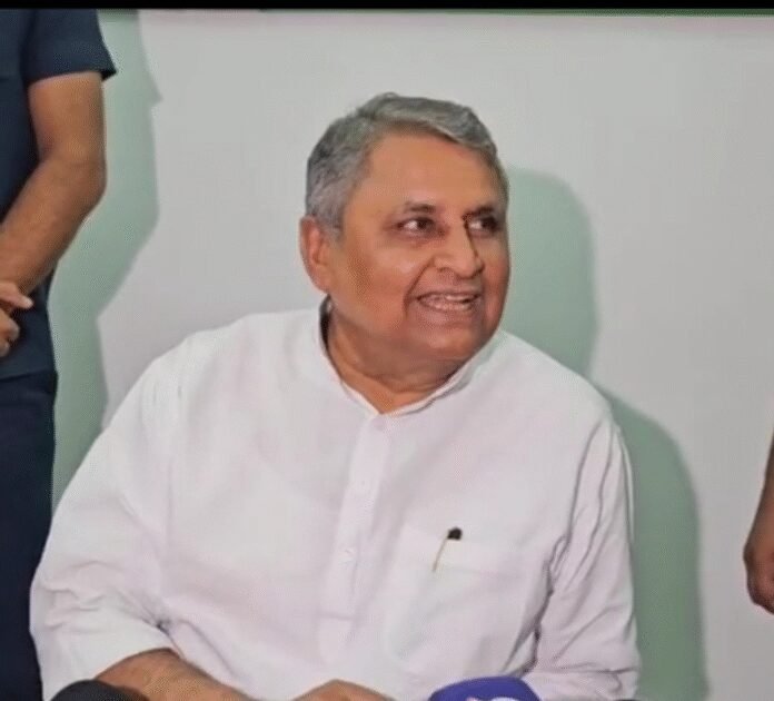 Bihar Election 2025: बिहार सरकार में मंत्री विजय चौधरी का राहुल गांधी पर तंज, विपक्ष के पास कोई मुद्दा नहीं