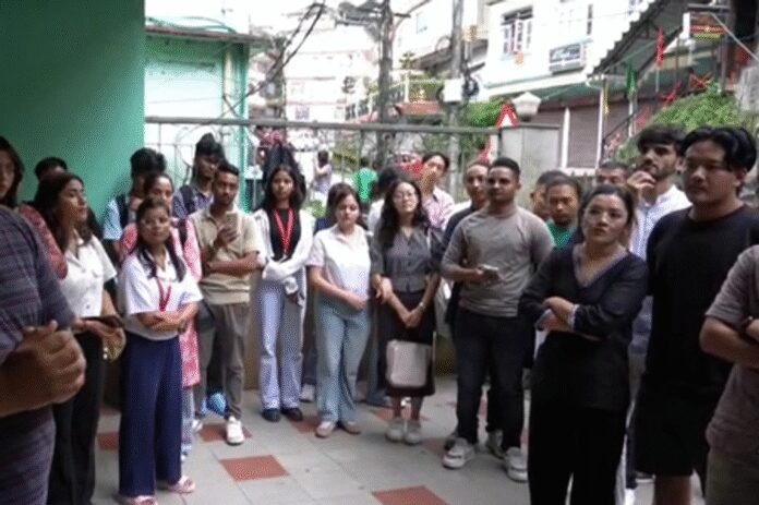 सिक्किम विश्वविद्यालय में नेपाली को विदेशी भाषा बताए जाने पर आगबबूला, हिरासत में आरोपी छात्र