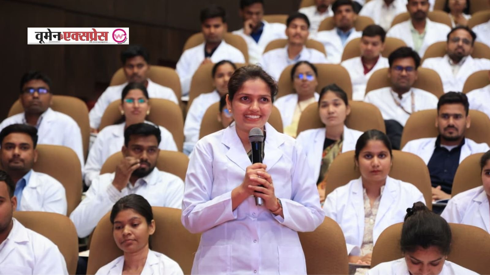 लखनऊ लोक भवन में CM योगी ने सौंपे 665 नर्सिंग अधिकारियों के नियुक्ति पत्र