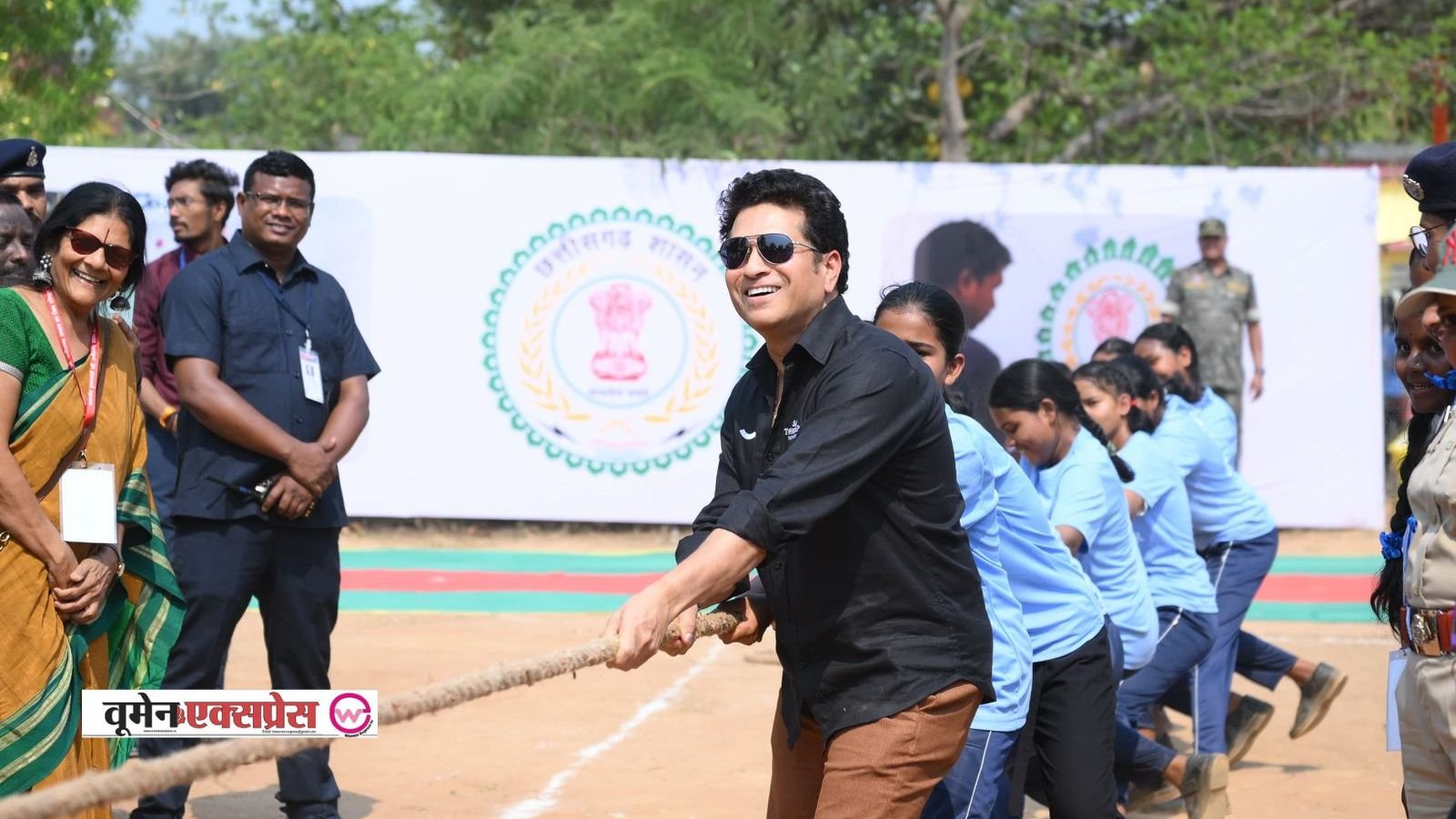 नक्सल मुक्त बस्तर में बच्चों संग रस्साकशी करते नजर आए सचिन तेंदुलकर, बोले- बच्चों से मिला प्यार अमूल्य अनुभव