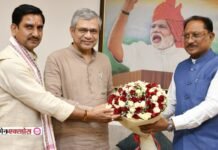रेल मंत्री अश्विनी वैष्णव से मिले CM विष्णुदेव साय, कटघोरा-डोंगरगढ़ रेल लाइन को मिली हरी झंडी रेल मंत्री अश्विनी वैष्णव से मिले CM विष्णुदेव साय, कटघोरा-डोंगरगढ़ रेल लाइन को मिली हरी झंडी